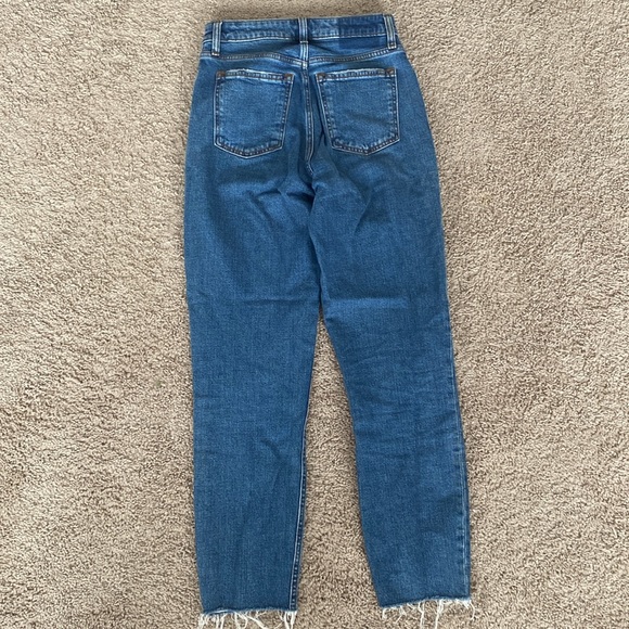 Abercrombie High Rise Mom Jean, Curve Love Size 26 Long. - Picture 3 of 3
